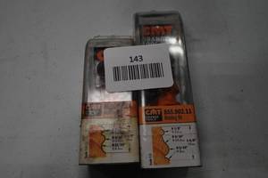 lot 143 image: 2 CMT Molding Router Bits