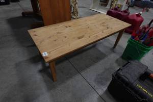 lot 124 image: Wood Bench