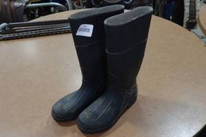 lot 224 image: Rubber Boots - Size 5