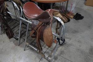 lot 250 image: 12 English Saddle with Stand