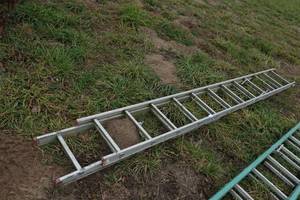 lot 336 image: Werner 24 Aluminum Extension Ladder