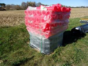 lot 13 image: 100- 43 Tall Traffic Delineators (UNUSED)