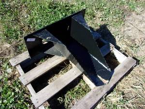 lot 57 image: Toro Dingo Style Tree Spade Bucket (UNUSED)