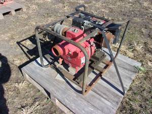 lot 62 image: Homelite Trash Pump (Unknown Condition)