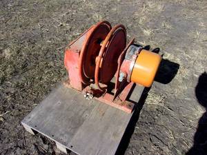 lot 63 image: Electric Rewind Cord Reel