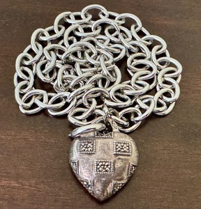lot 49D image: Sterling Silver Heart Pendant Necklace 21 Inch