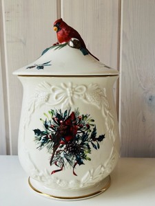 lot 46C image: SRLR - Lenox Winter Greetings 12-Inch Cardinal Cookie Jar by Catherine McClung