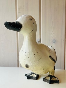 lot 67C image: SR - Vintage Painted Wooden Duck Figurine