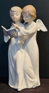 lot 29H image: Vintage NAO Lladro Porcelain Angel Choir Figurine