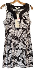 lot 50H image: FR - Tommy Bahama Black and White Floral Sleeveless Dress XS