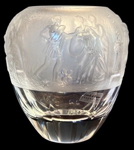 lot 142H image: LR - Vintage Cristalli di Firenze Collection Vase, 8 Inch Etched Crystal