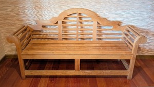 lot 162 image: LL - Large Blonde Wood Bench with Decorative Back