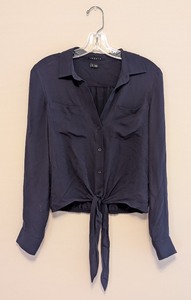 lot 177 image: UL - Theory Silk Cropped Blouse Size Small
