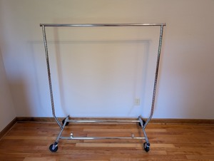 lot 196 image: UL - Adjustable Chrome Garment Rack on Wheels