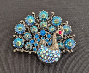 lot 213 image: DR - Weiss Peacock Brooch with Blue Rhinestones