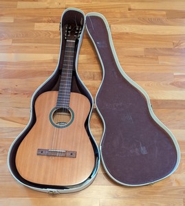 lot 219 image: UL - Silvertone Classic Guitar with Original Hard Case