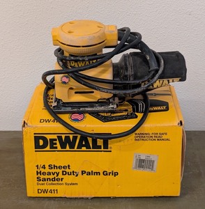 lot 267 image: G - DeWalt DW411 14 Sheet Heavy Duty Palm Grip Sander with Box