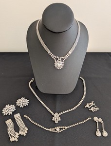 lot 282 image: DR - Vintage Rhinestone Jewelry Set with Necklaces and Assorted Earrings