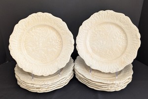lot 292 image: ML - Set of 12 Vintage Ridgway Old Ivory Bedford Ware 9-Inch Plates England