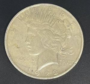 lot 23 image: 1922-D Peace Dollar