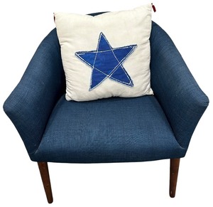 Navy Chunky Textured Accent Chair with Throw Pillow