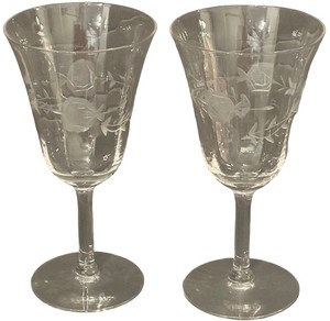 Vintage Etched Floral Wine Glasses - Medium - Qty 2  6 58 tall, 3.5D