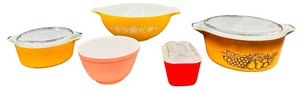 Vintage Pyrex Butterfly Gold and Other Patterned Casserole Dishes and Mixing Bowls - Qty 5 (3 with Lids)