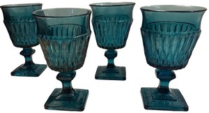 Mount Vernon Blue Water Goblets- Qty 5  5 12 Tall, 3 12 D  TRAY C