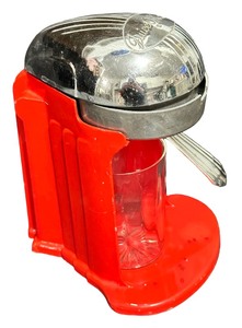 JUICER Vintage Rival Juice-O-Mat Manual Citrus Juicer featuring a Red Base and Chrome Top (G)