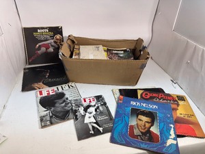 lot 91 image: Large Lot of Records & Magazines