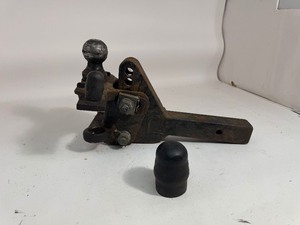 lot 94 image: Trailer Hitch