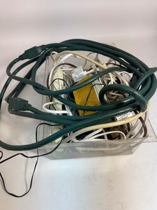 lot 67 image: Lot of Cords