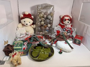 lot 41 image: Large Lot of Christmas