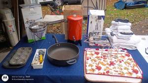 lot 45 image: Kitchenware Collection with Electric Percolator, Fry Pan, Bakeware, Towels, and Utensils