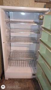 lot 62 image: 16.02 Cubic Foot Upright Freezer with Shelves and Baskets