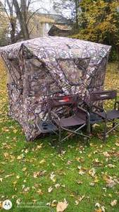 lot 110 image: Camo Pop-Up Hunting Blind with 2 Gander Outdoors Chairs