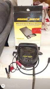 lot 136 image: Minn Kota MKA-16-02 Quick Release Bracket and Battery Charger