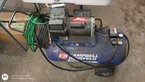 lot 139 image: Campbell Hausfeld Electric Portable Air Compressor with Hose