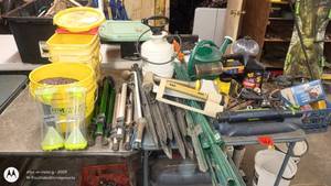 lot 166 image: Large Group of Garden Sprayers, Bird Feeders, Tripods, and Miscellaneous Lawn Care Items