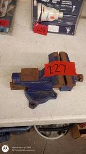 lot 227 image: Heavy Duty Bench Vise with Swivel Base