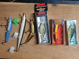 lot 241 image: Collection of 5 Rapala Fishing Lures Including Jointed Shad Rap and Floating Models