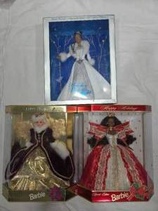 lot 264 image: Lot of 3 Holiday Barbies