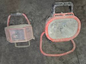 lot 124 image: Floodlights