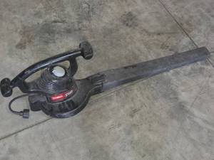 lot 125 image: Electric Leaf Blower