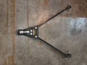 lot 150 image: Tow Bar