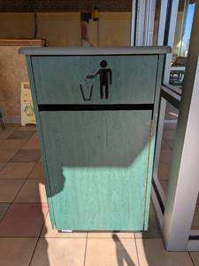 lot 1 image: LOCKWOOD COMMERCIAL TRASH CAN