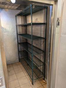 lot 29 image: METRO 6-TIER METAL RACKING