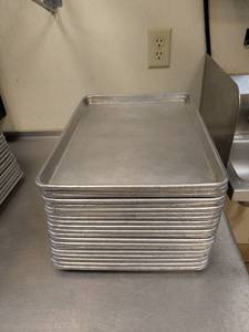 lot 45 image: COMMERCIAL BAKING SHEET SET (20)