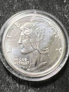 lot 18 image: 1 TROY OZ .999 FINE SILVER PEACE DOLLAR DESIGNED ROUND IN AIRTITE