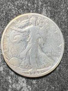 lot 25 image: 1927-S US WALKING LIBERTY HALF DOLLAR
